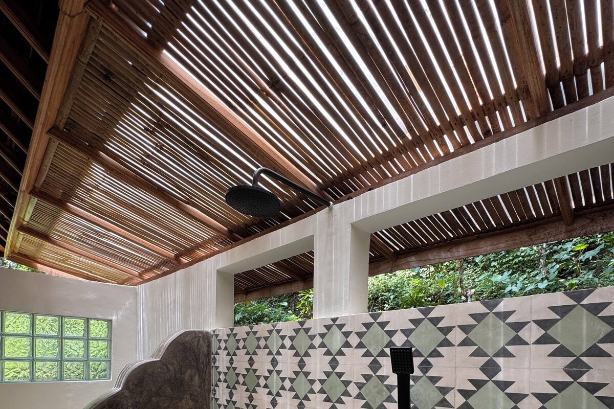 Comfort Double Room, Balcony, Garden View | Bathroom