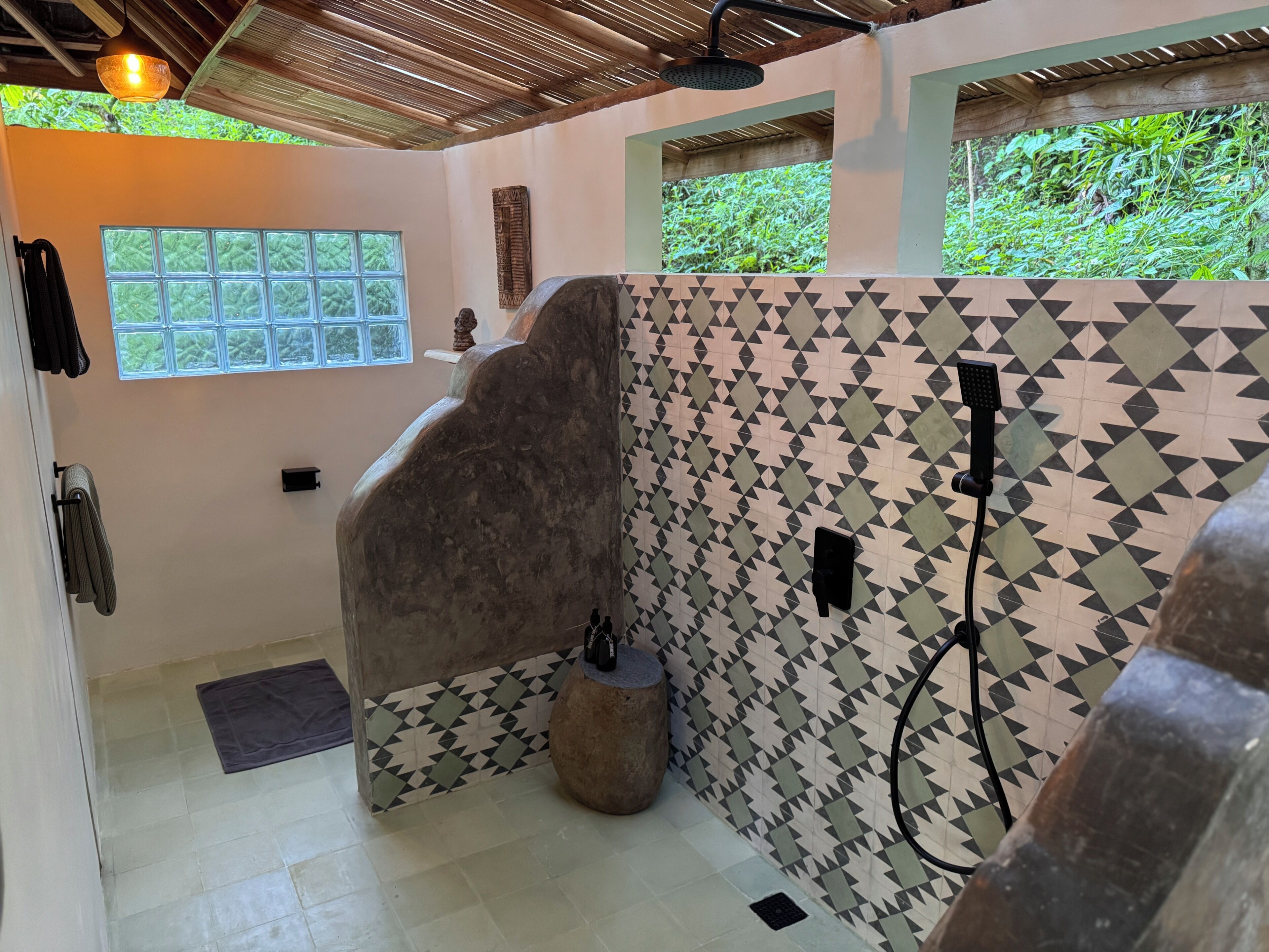 Comfort Double Room, Balcony, Garden View | Bathroom