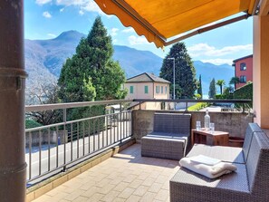 Terrace/patio - Vico Morcote Luxury View Apartment by Interhome (Morcote)