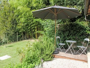 Outdoor dining - Uggine 66 by Interhome (Breggia)