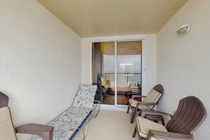Terrace/patio - Oceanfront condo with private balcony, indoor pool & direct beach access (North Myrtle Beach)