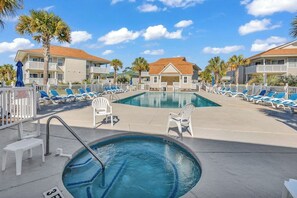 Pool - Pool view condo with balcony, pool, hot tub & steps to beach (North Myrtle Beach)