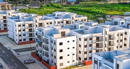 Luxury Hotel style Apartment. With a/c, hot and cold water. 3bs 2 bathroom