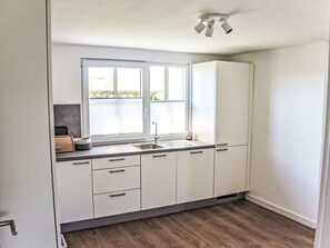 Fridge, microwave, oven, dishwasher - Westerdeich mit Sauna by Interhome (Loxstedt)
