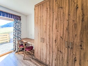 Interior - Josephine by Interhome (Auffach)