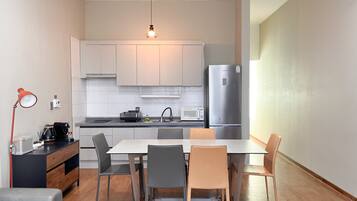 Phòng 4, ban công | Bếp riêng