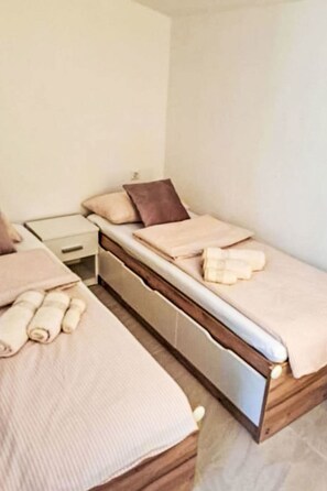 2 bedrooms, Internet - Beach house Suzi by Interhome (Posedarje)