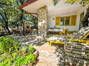 Outdoor dining - Beach house Suzi by Interhome (Posedarje)