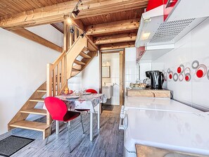 Dining - Maison de pêcheur by Interhome (Etel)