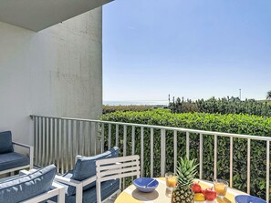 Outdoor dining - Les Trois Iles by Interhome (Quiberon)