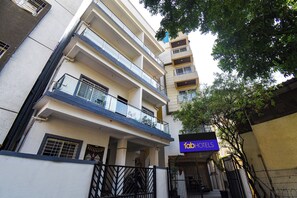 Front of property - Fabhotel Rova Stays (Pune)