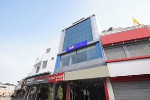 Exterior - Fabhotel Grand Port View (New Delhi)