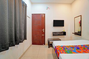 Egyptian cotton sheets, premium bedding, in-room safe, free WiFi