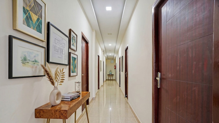 Fabhotel Gold Residency