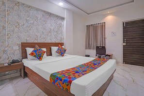 Egyptian cotton sheets, premium bedding, in-room safe, free WiFi - Fabhotel Red Rose Palghar (Vasai)
