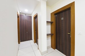 Lobby - Fabhotel Samarth Residency By The Arrow (New Delhi)