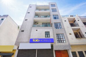 Front of property - Fabhotel Mb Residency (New Delhi)