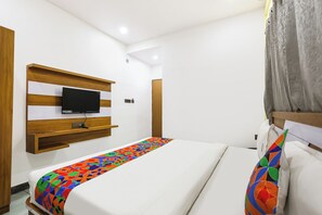 Egyptian cotton sheets, premium bedding, in-room safe, free WiFi - Fabhotel Lorven Grand (Visakhapatnam)