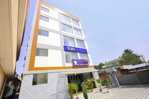 Exterior - Fabhotel Lorven Grand (Visakhapatnam)