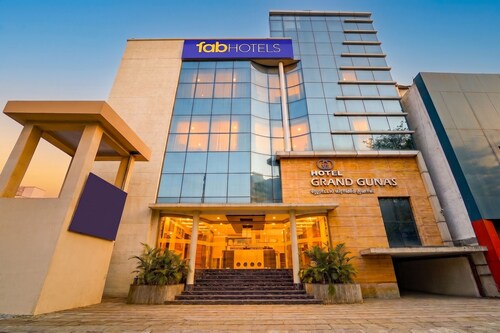Fabhotel Grand Gunas