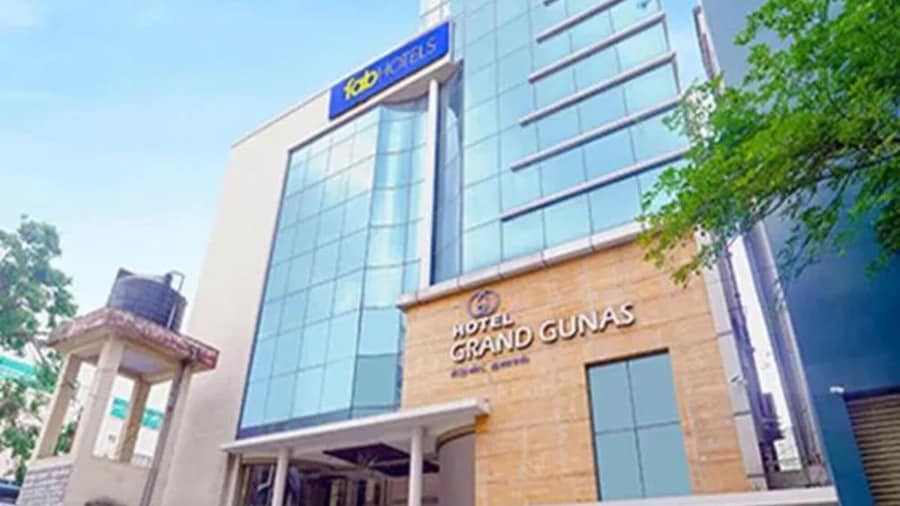 Fabhotel Grand Gunas