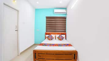 Deluxe Room | Egyptian cotton sheets, premium bedding, in-room safe, free WiFi