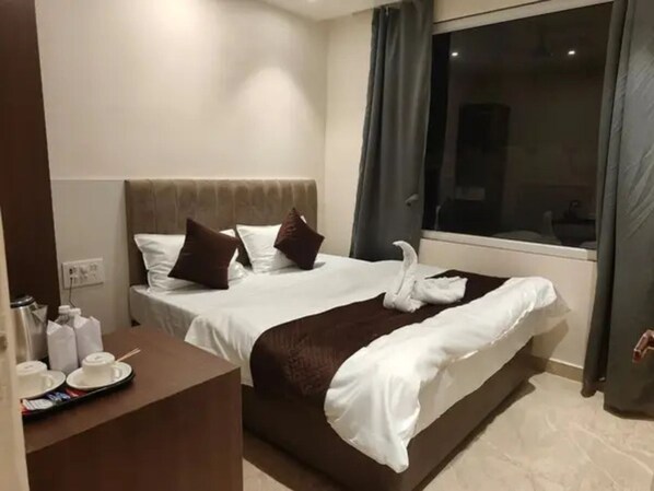 Room - Fabhotel Symphony Regency (Varanasi)