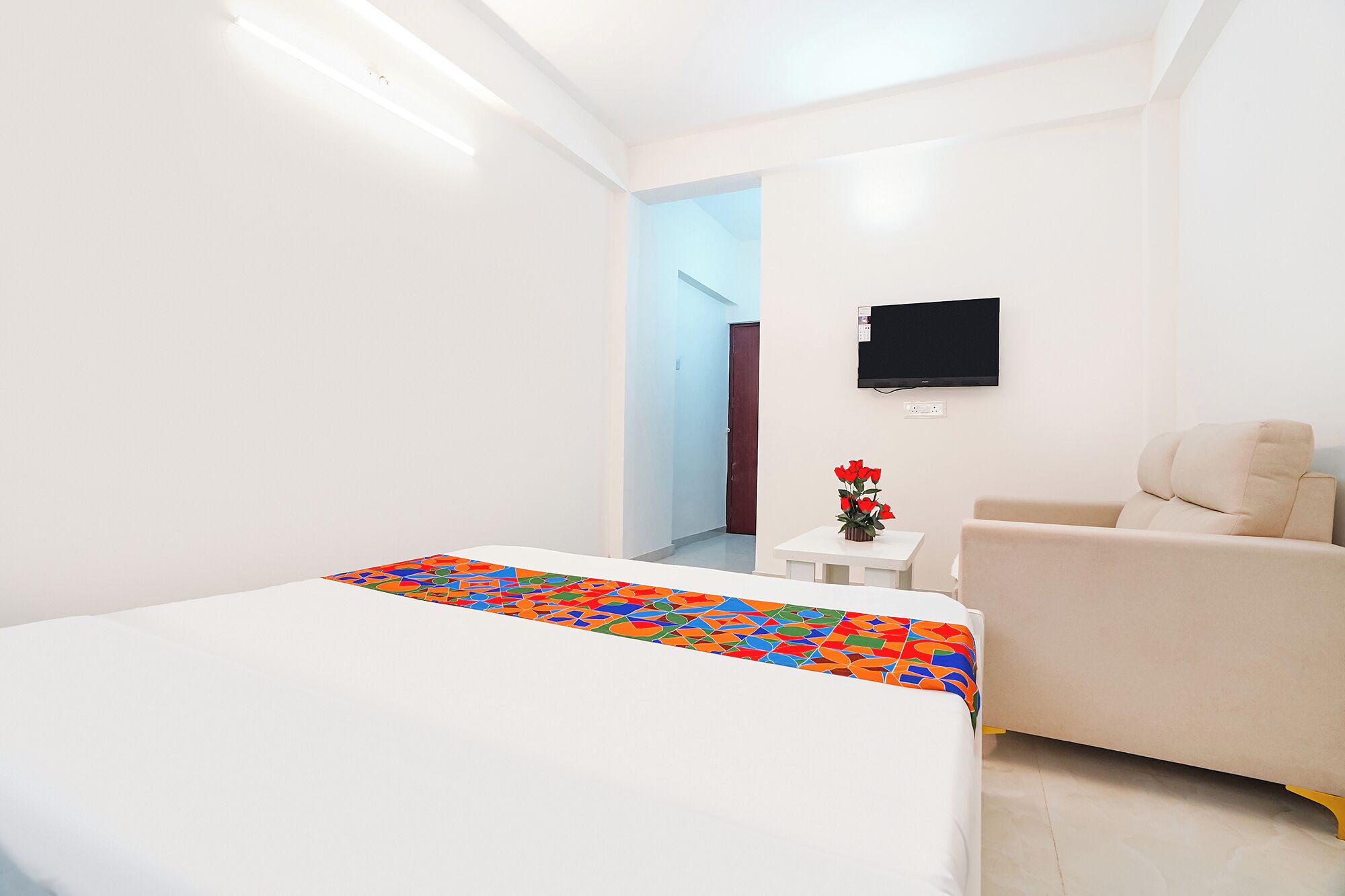 Egyptian cotton sheets, premium bedding, in-room safe, free WiFi