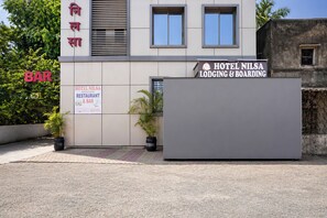 Property entrance - Fabhotel Nilsa (Palghar)