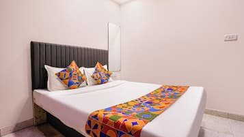 Deluxe Room | Egyptian cotton sheets, premium bedding, in-room safe, free WiFi