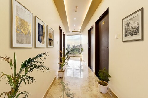 Fabhotel Dream Stay