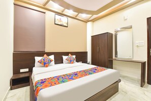 Egyptian cotton sheets, premium bedding, in-room safe, free WiFi - Fabhotel Dream Stay (Jaipur)