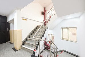 Lobby - Fabhotel Dream Porto (New Delhi)