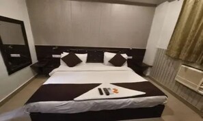 Room - Fabhotel The Max (Lucknow)