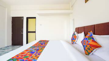 Egyptian cotton sheets, premium bedding, in-room safe, free WiFi