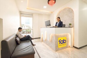 Reception - Fabhotel Mansarovar Retreat (Jaipur)