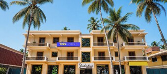 Fabhotel Shadowline