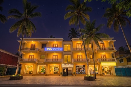 Exterior. Fabhotel Shadowline