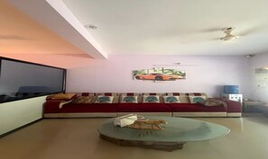 Área de estar no saguão