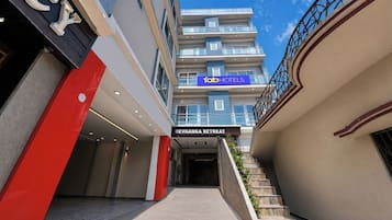 Mặt tiền nơi lưu trú