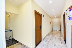 Lobby - Fabhotel Celebrity Inn (New Delhi)