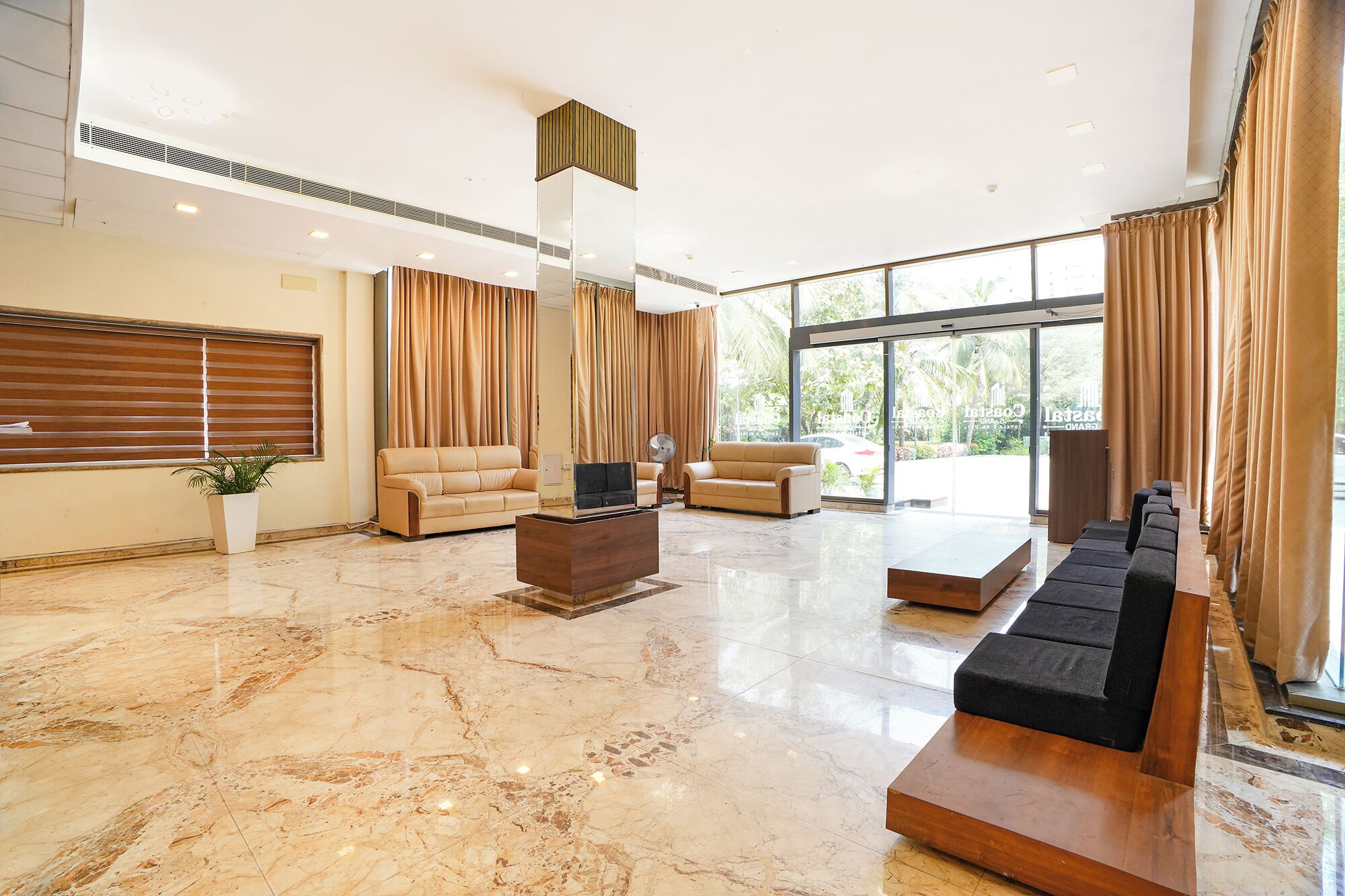 Coin salon dans le hall