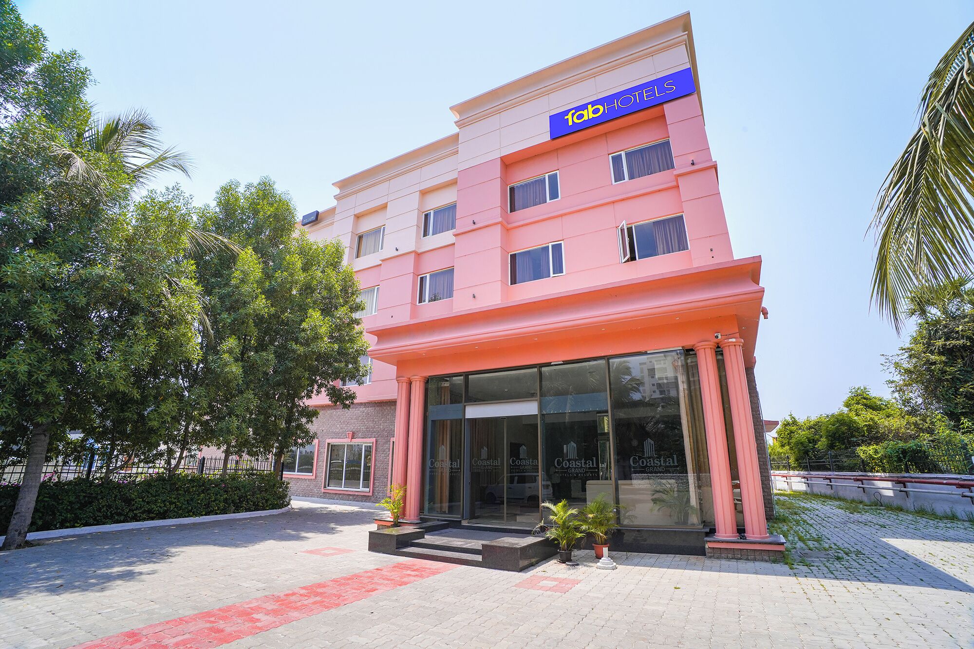 Fachada da propriedade