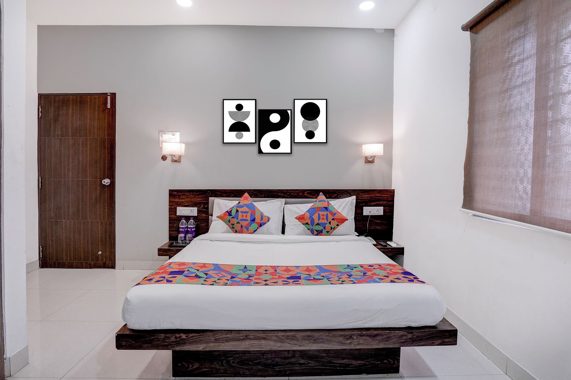 Lakens van Egyptisch katoen, luxe beddengoed, een kluis op de kamer