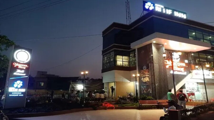 Fabhotel Blue Inn