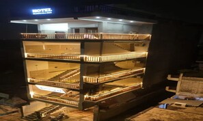 Exterior - Fabhotel Blue Bells (Lucknow)