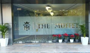 Property entrance - Fabhotel The Muffet (Indore)