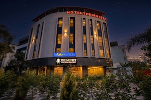 Exterior - Fabhotel The Muffet (Indore)