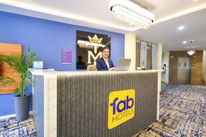 Reception - Fabhotel The Muffet (Indore)