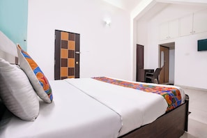 Lakens van Egyptisch katoen, luxe beddengoed, een kluis op de kamer